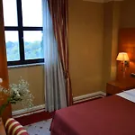 페루시아 호텔 4*